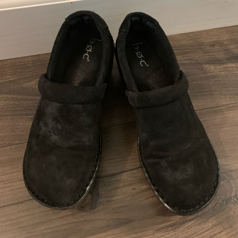 BOC womens clogs suede